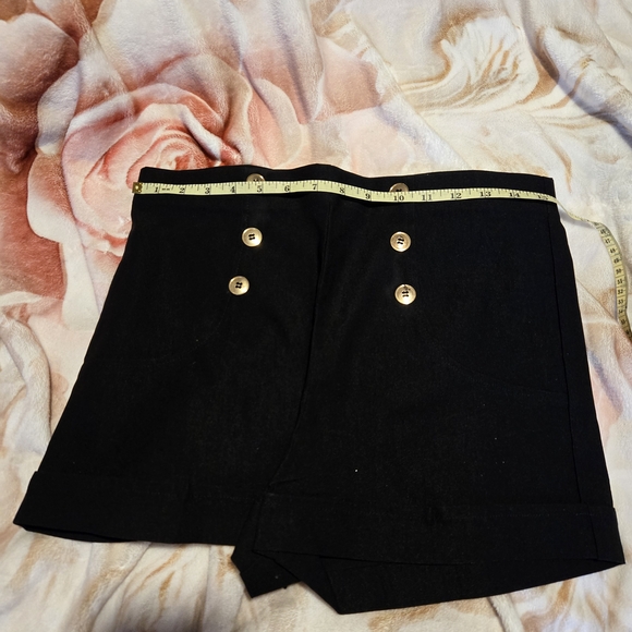 Wet Seal Black High Waist Pull-On Shorts S XL Gold Button Accent NEVER WORN - Picture 2 of 4